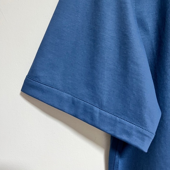Kit and Ace Blue Short-Sleeve Button-Up Shirt - Modern Minimalist Style - Picture 3 of 10